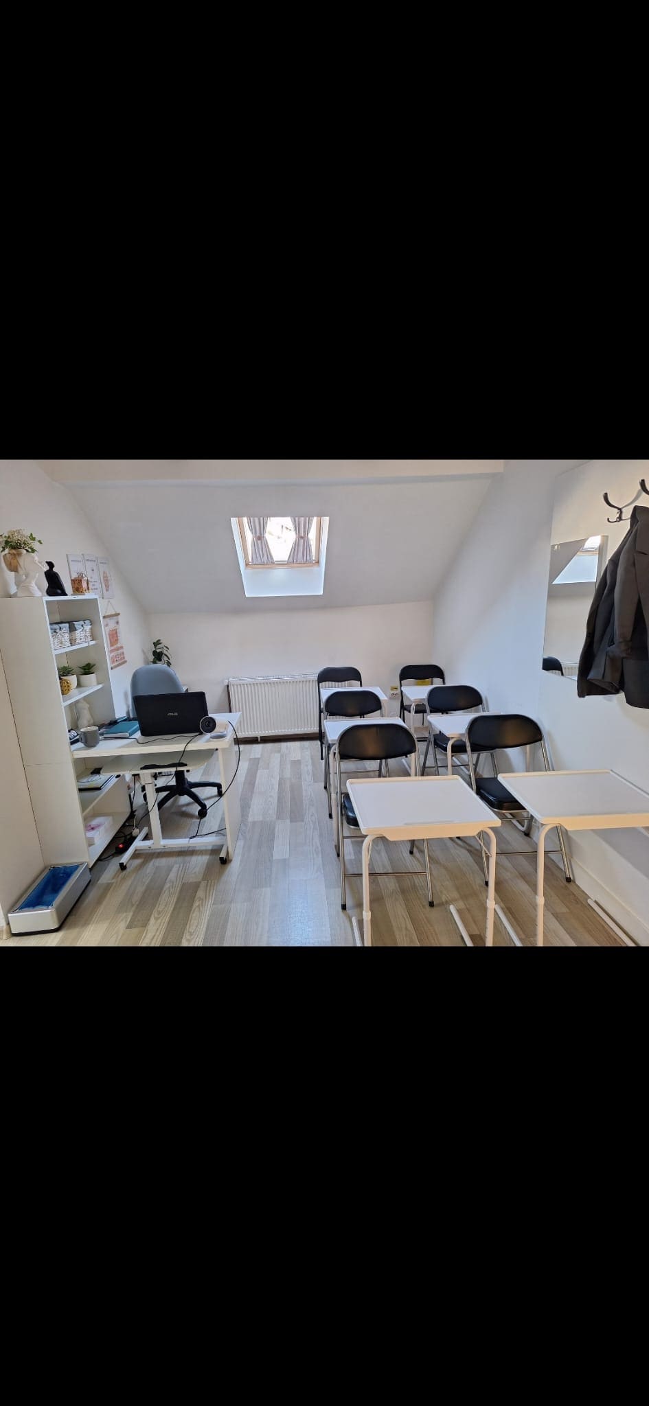 Sala de curs a academiei Estetic Laryssa